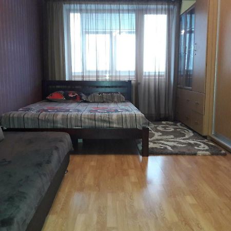 Apartment in the city center 체르니히우 외부 사진