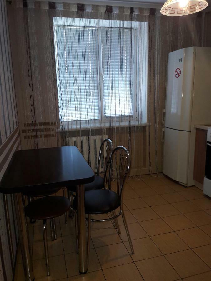 Apartment in the city center 체르니히우 외부 사진